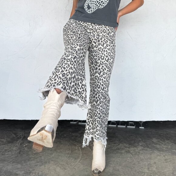 Blakeley Urban Non Distressed Cheetah Jeans - Picture 6 of 8